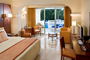 Junior Suite Deluxe Swimout - Grand Riviera Princess All Suites Resort & Spa All Inclusive